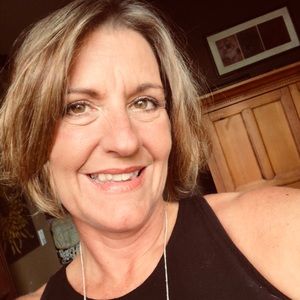 Meet your Posher, Deanna